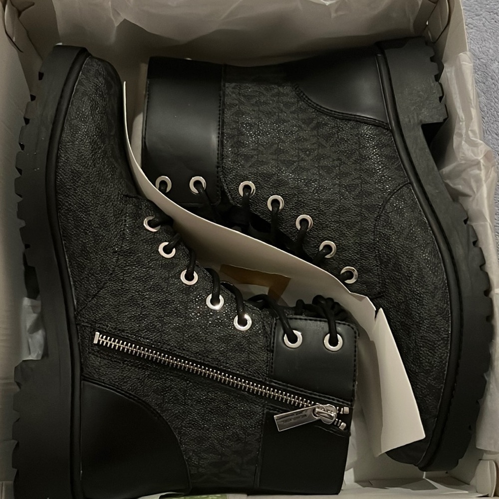 MICHAEL Michael Kors Brand New Boots Size 10